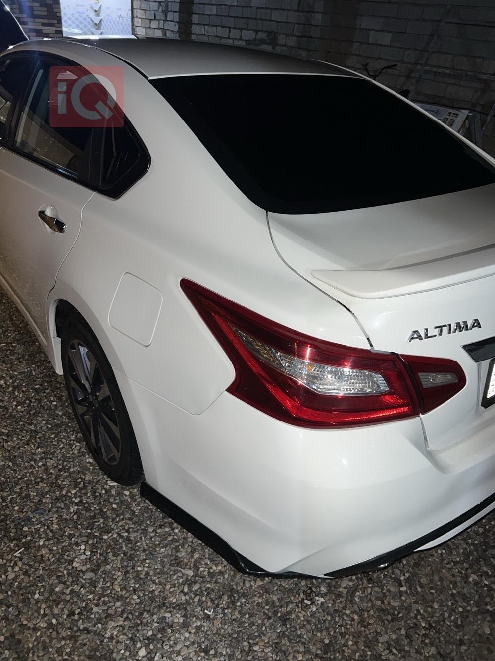 نيسان ألتيما